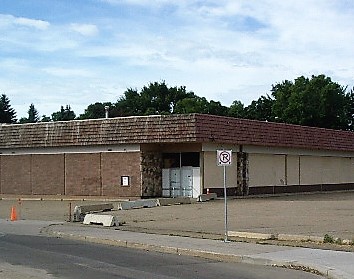 Vacant Safeway Store